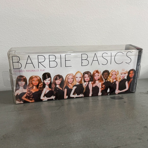 Barbie Basics Black Label Model No. 03 Collection 001 (2009) Little Black Dress - Picture 5 of 7